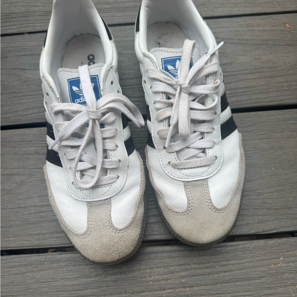 Adidas Sambas - Black / White / Blue
